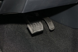 2021款丰田卡罗拉