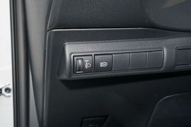 2021款丰田卡罗拉