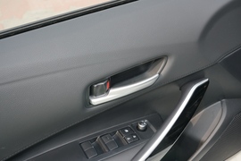 2021款丰田卡罗拉