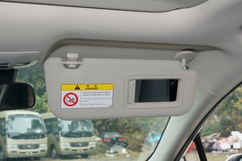 2021款丰田卡罗拉