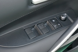 2021款丰田卡罗拉