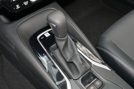 2021款丰田卡罗拉