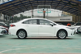 2021款丰田卡罗拉