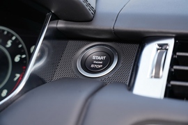 2022款路虎揽胜运动版