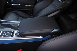 2022款路虎揽胜运动版