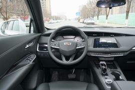 2022款凯迪拉克XT4