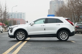   2022款凯迪拉克XT4 28T 两驱风尚型
