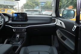 2022款江铃域虎7