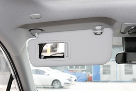 2022款丰田卡罗拉锐放