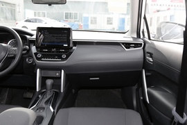 2022款丰田卡罗拉锐放