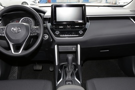 2022款丰田卡罗拉锐放