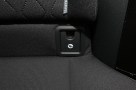 2022款丰田卡罗拉锐放