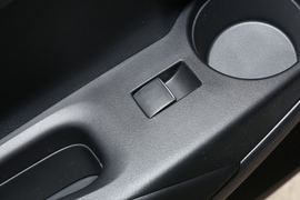 2022款丰田卡罗拉锐放