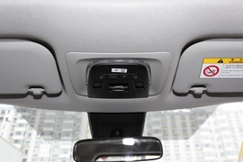 2022款丰田卡罗拉锐放