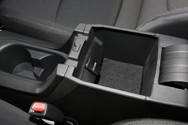 2022款丰田卡罗拉锐放