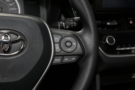 2022款丰田卡罗拉锐放