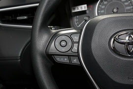 2022款丰田卡罗拉锐放