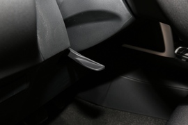 2022款丰田卡罗拉锐放