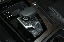 2022款奥迪Q5L