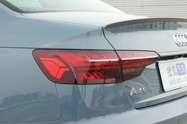 2022款奥迪A4L