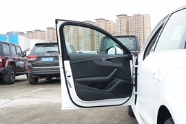 2022款奥迪A4L