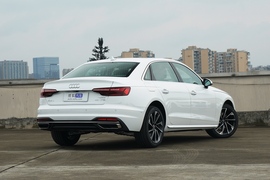 2022款奥迪A4L