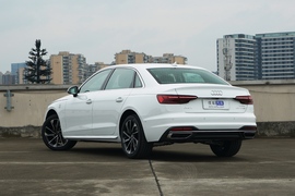 2022款奥迪A4L