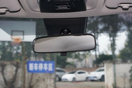 2022款丰田卡罗拉锐放