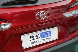2022款丰田卡罗拉锐放