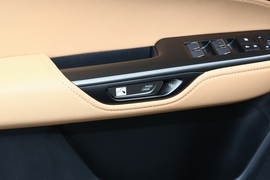 2022款雷克萨斯NX