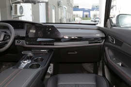 2022款长安UNI-K新能源