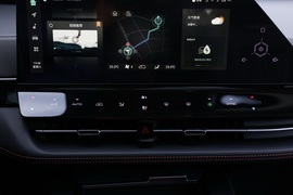 2022款长安UNI-K新能源