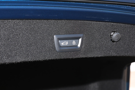 2021款宝马740Li