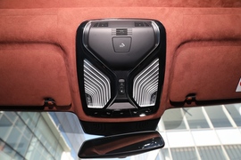 2021款宝马740Li