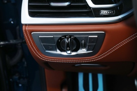 2021款宝马740Li