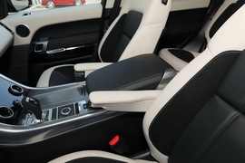 2022款路虎揽胜运动版