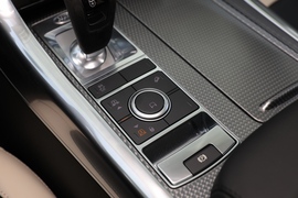 2022款路虎揽胜运动版