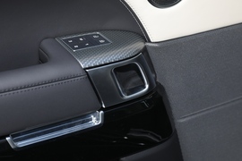 2022款路虎揽胜运动版