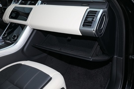 2022款路虎揽胜运动版