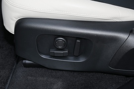 2022款路虎揽胜运动版