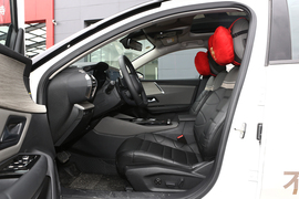 2022款雪铁龙凡尔赛C5