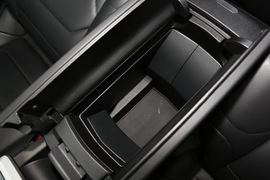 2022款雪铁龙凡尔赛C5