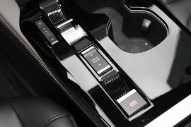 2022款雪铁龙凡尔赛C5