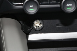 2022款雪铁龙凡尔赛C5