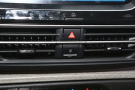 2022款雪铁龙凡尔赛C5