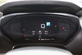 2022款雪铁龙凡尔赛C5