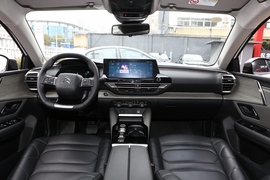 2022款雪铁龙凡尔赛C5