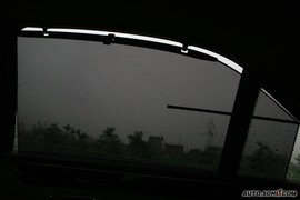 2009款奔驰E300试驾