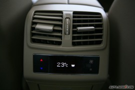 2009款奔驰E300试驾