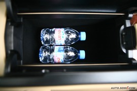 2009款奔驰E300试驾